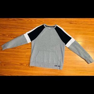 NWOT Womens Express Sweatshirt Size Medium